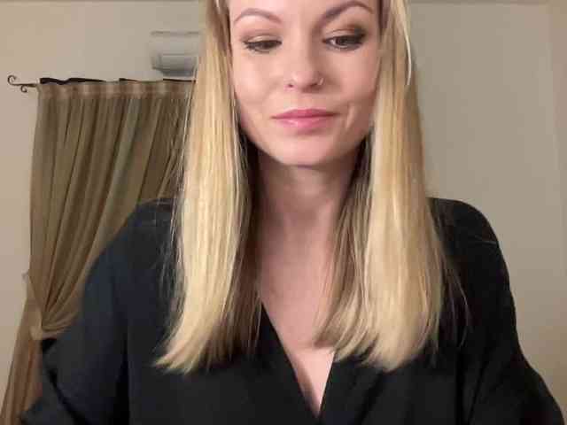 LilithNewdawn webcam