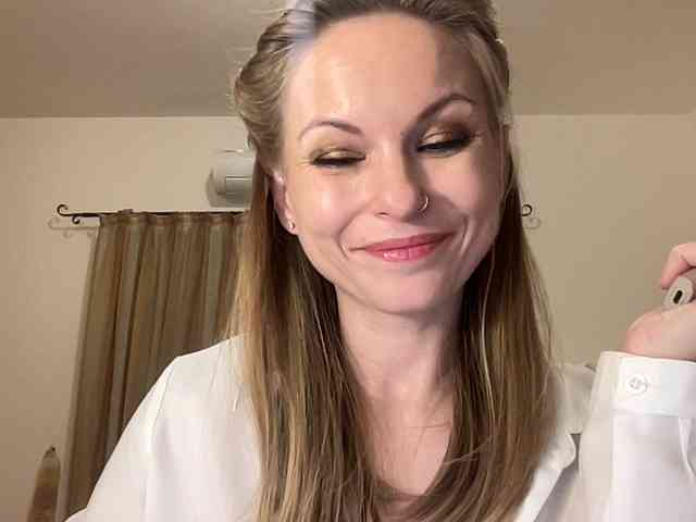 LilithNewdawn webcam