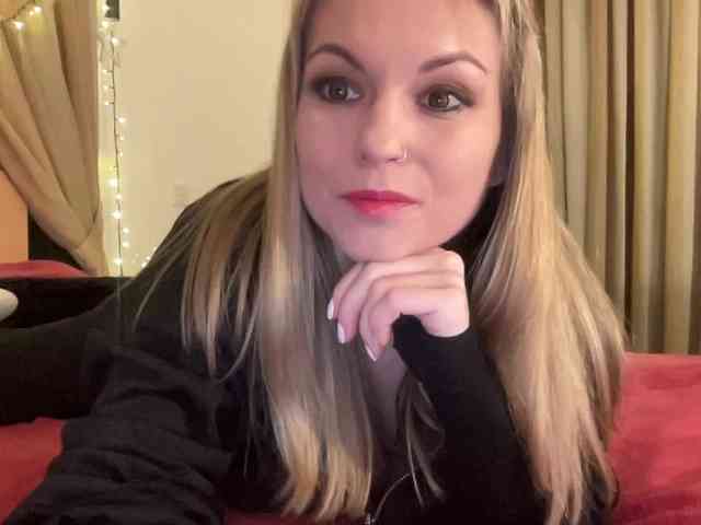 LilithNewdawn webcam