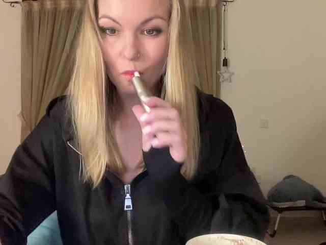 LilithNewdawn webcam