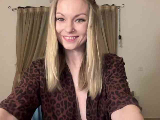 LilithNewdawn webcam