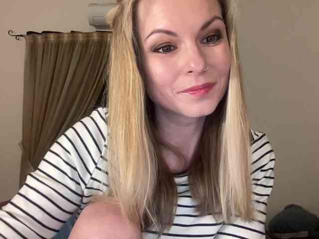 LilithNewdawn webcam