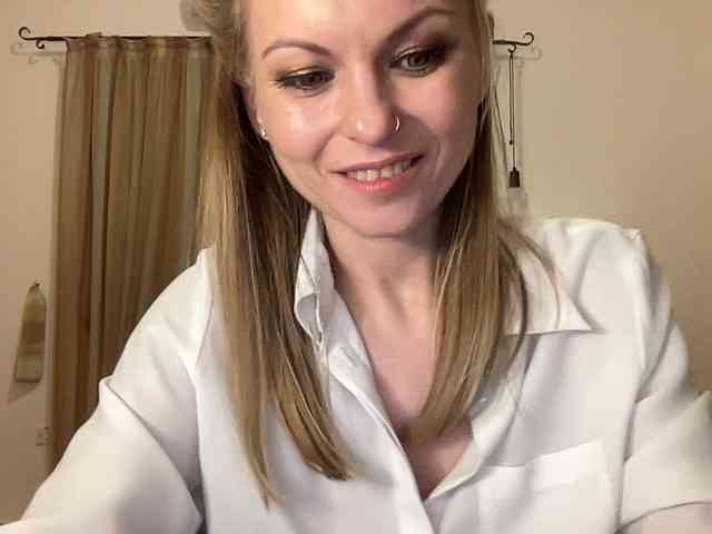 LilithNewdawn webcam