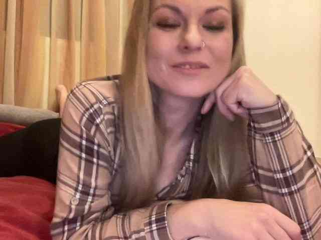 LilithNewdawn webcam