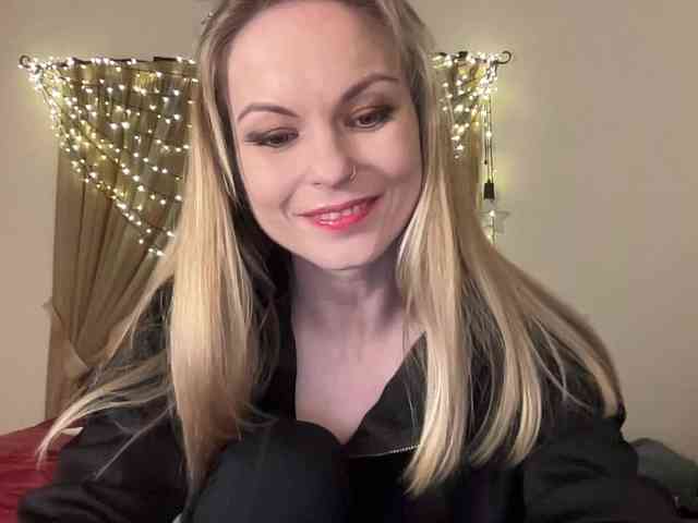 LilithNewdawn webcam