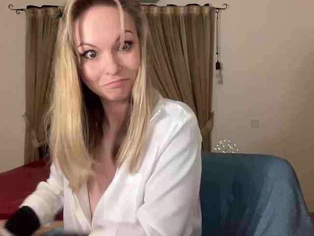 LilithNewdawn webcam