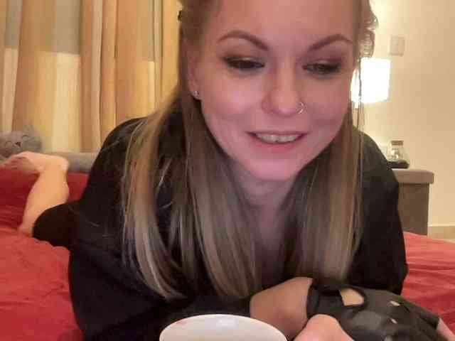 LilithNewdawn webcam