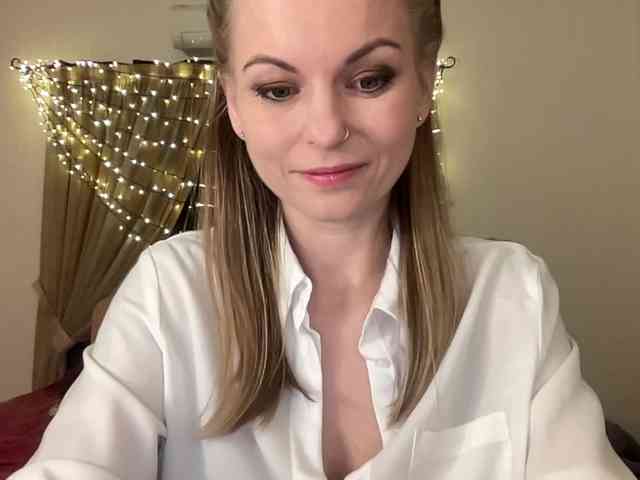 LilithNewdawn webcam