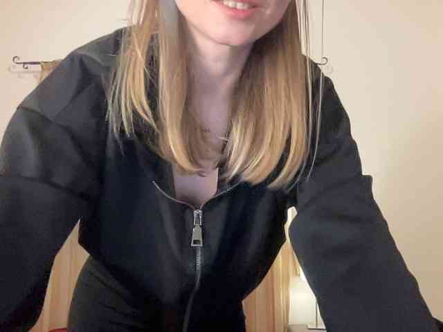 LilithNewdawn webcam