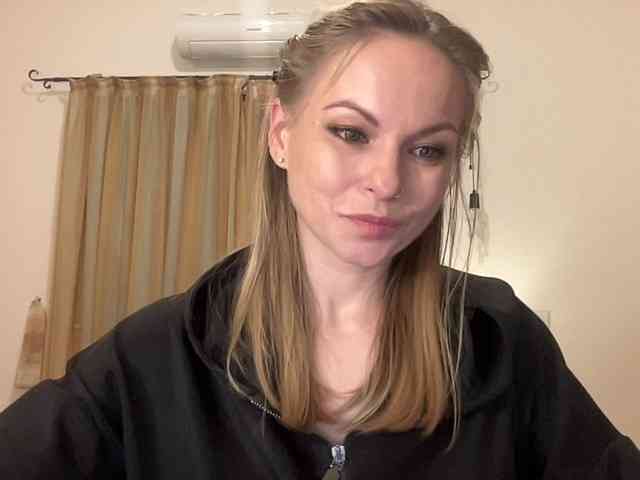 LilithNewdawn webcam