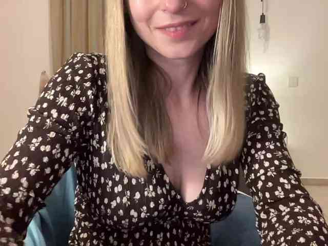 LilithNewdawn webcam