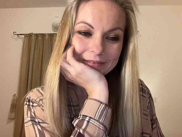 LilithNewdawn webcam