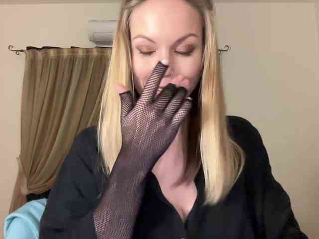 LilithNewdawn webcam