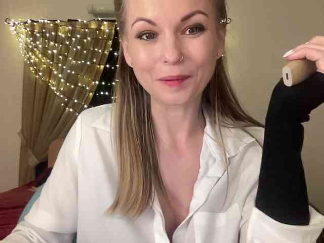 LilithNewdawn webcam