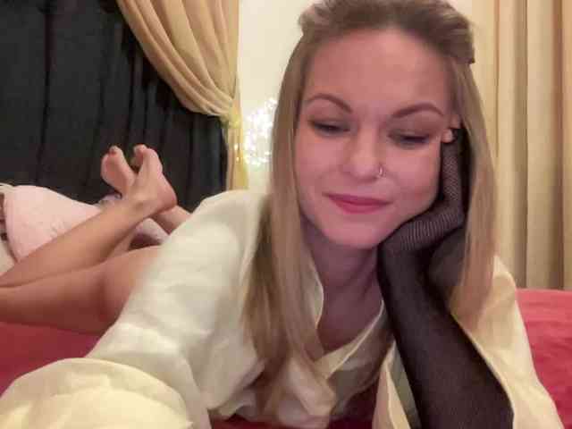 LilithNewdawn webcam