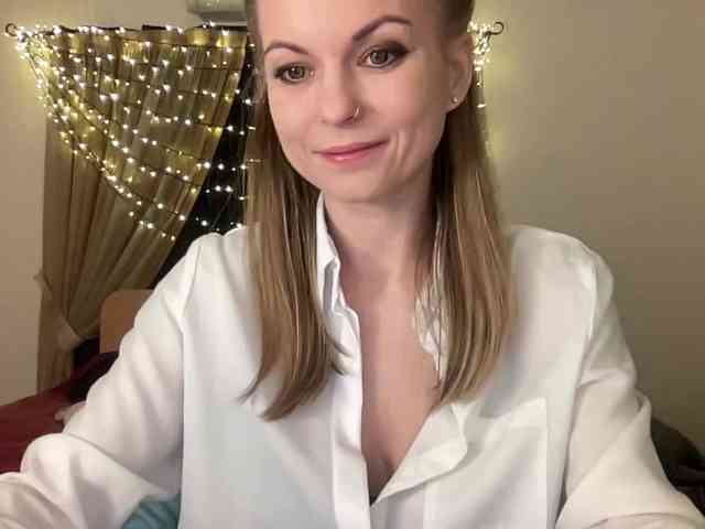 LilithNewdawn webcam