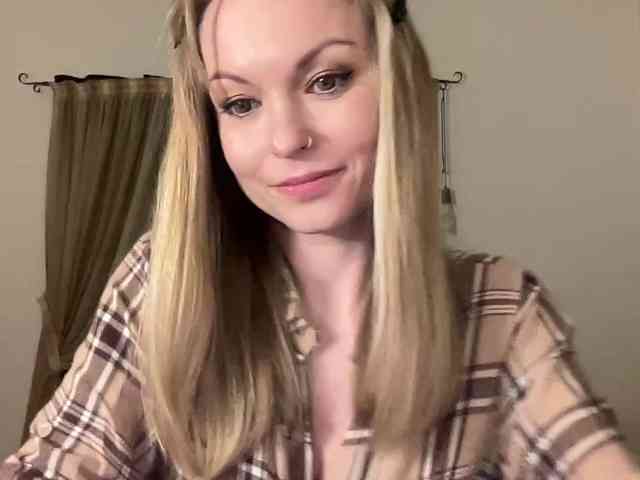 LilithNewdawn webcam