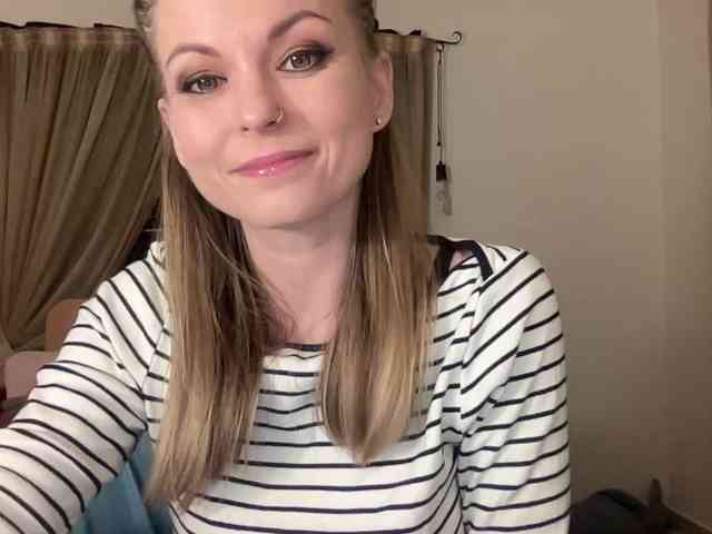 LilithNewdawn webcam