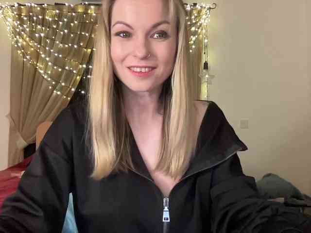 LilithNewdawn webcam