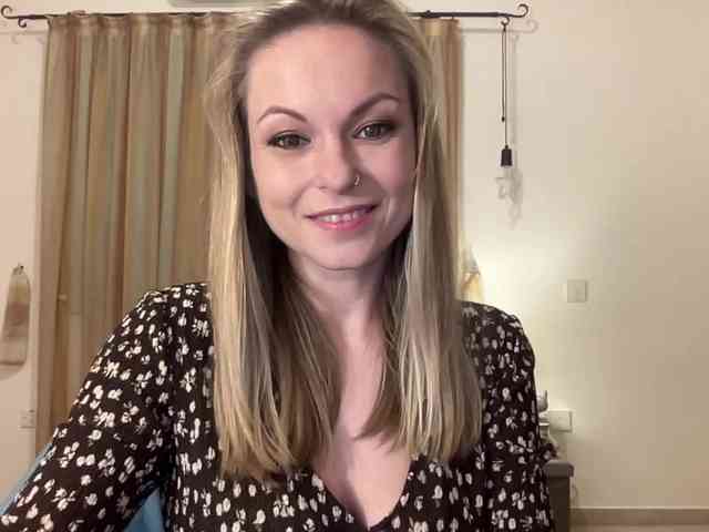 LilithNewdawn webcam