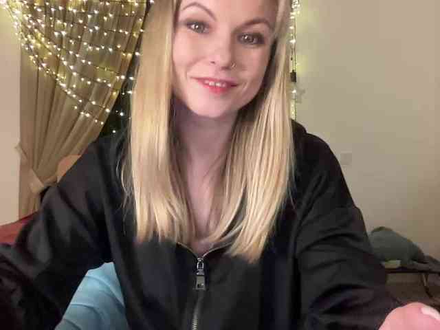 LilithNewdawn webcam