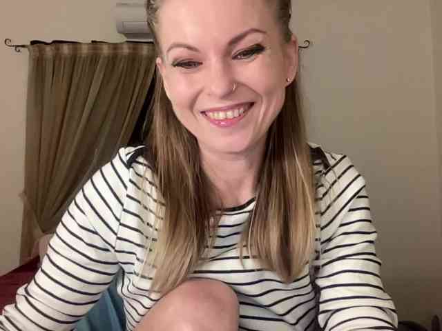 LilithNewdawn webcam