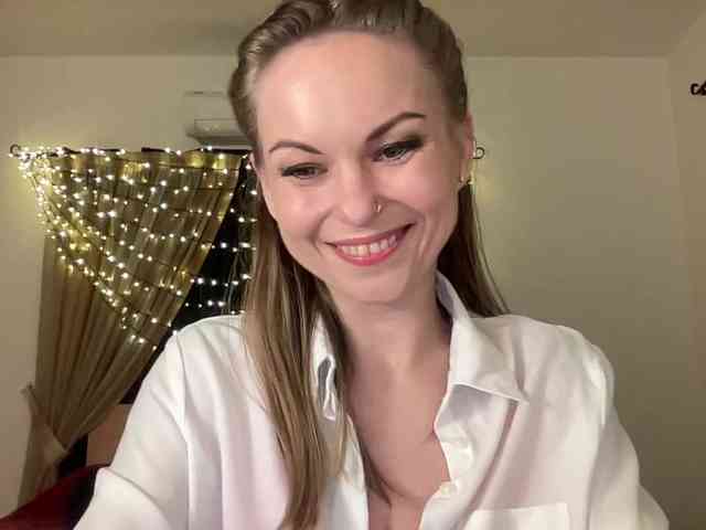 LilithNewdawn webcam