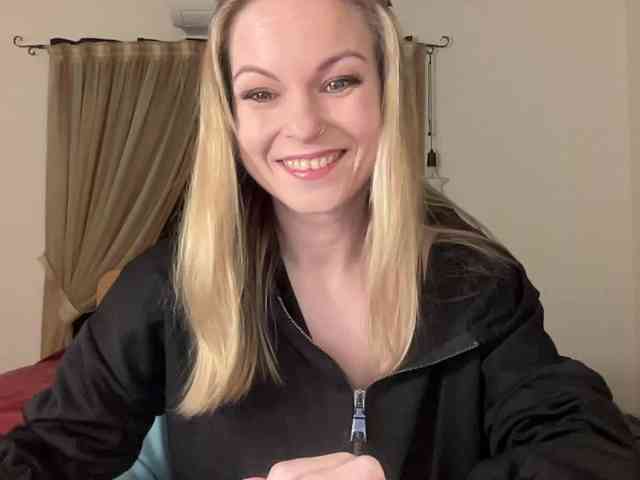 LilithNewdawn webcam