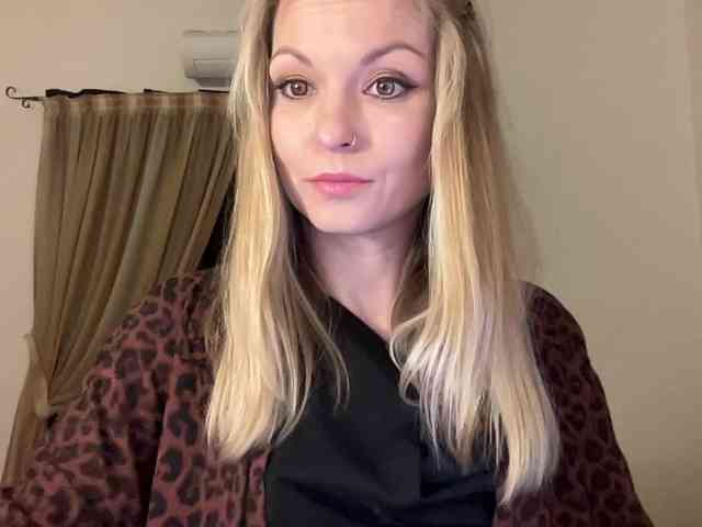 LilithNewdawn webcam