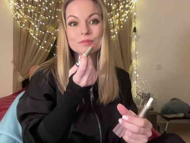 LilithNewdawn webcam