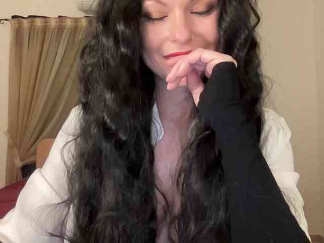 LilithNewdawn webcam