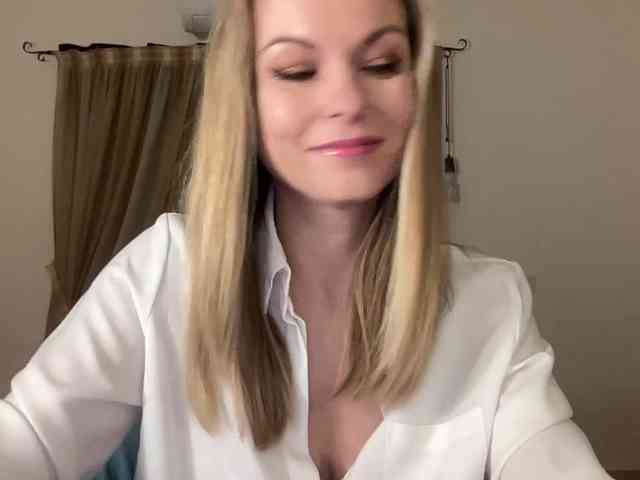 LilithNewdawn webcam