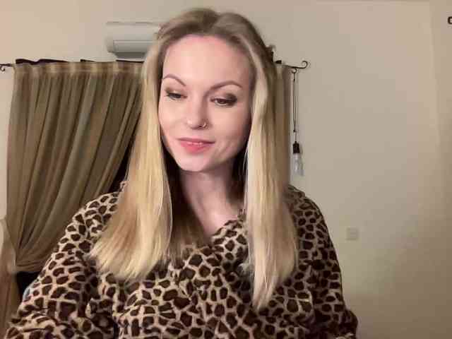 LilithNewdawn webcam