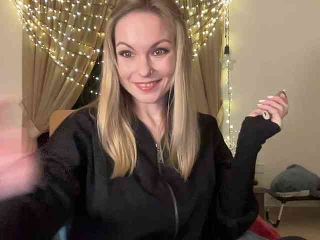 LilithNewdawn webcam