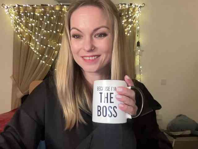 LilithNewdawn webcam