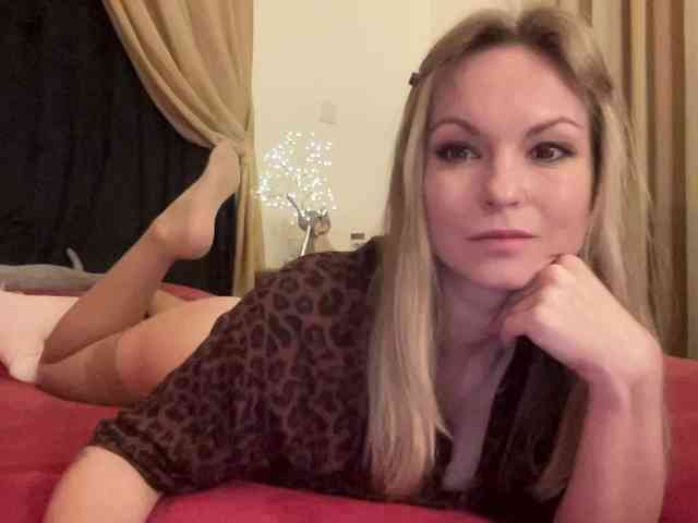 LilithNewdawn webcam