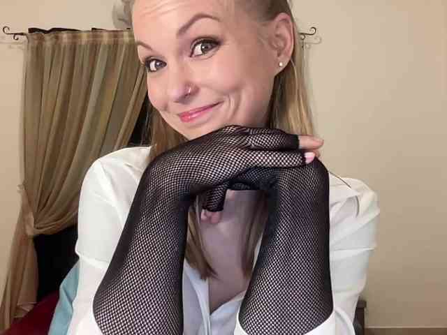 LilithNewdawn webcam