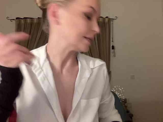 LilithNewdawn webcam