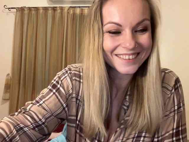 LilithNewdawn webcam