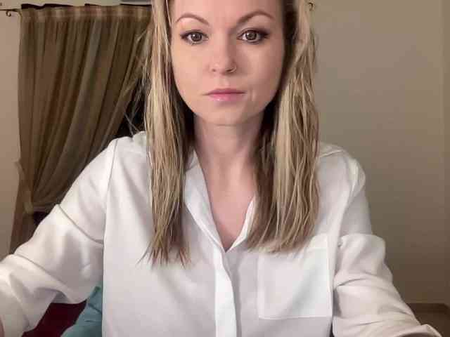 LilithNewdawn webcam