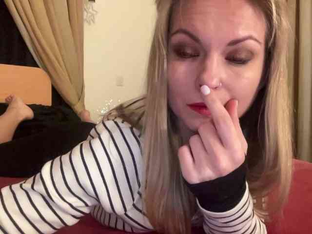 LilithNewdawn webcam