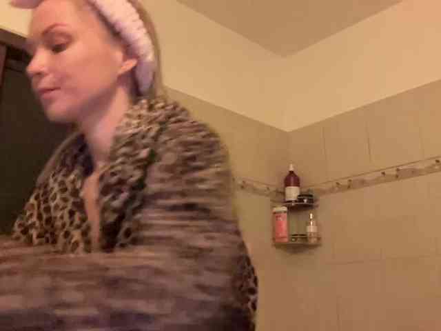 LilithNewdawn webcam