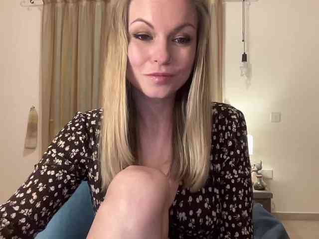 LilithNewdawn webcam