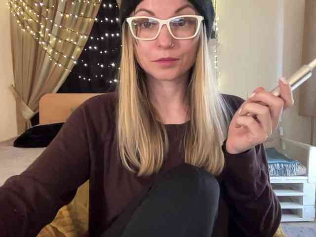 LilithNewdawn webcam