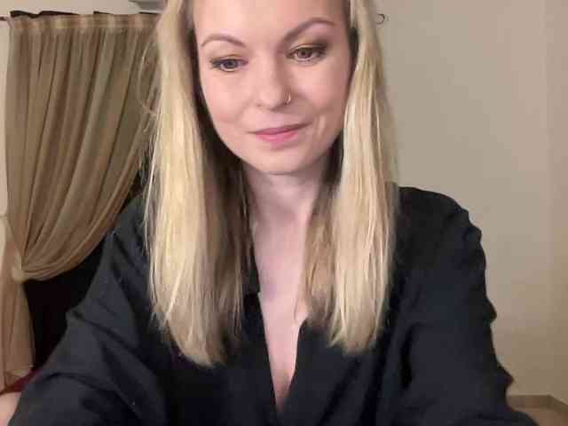 LilithNewdawn webcam