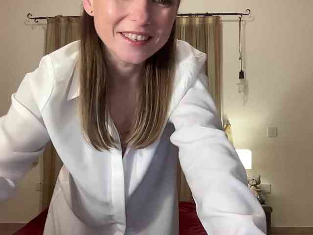 LilithNewdawn webcam