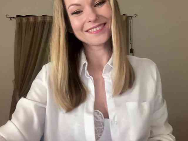 LilithNewdawn webcam