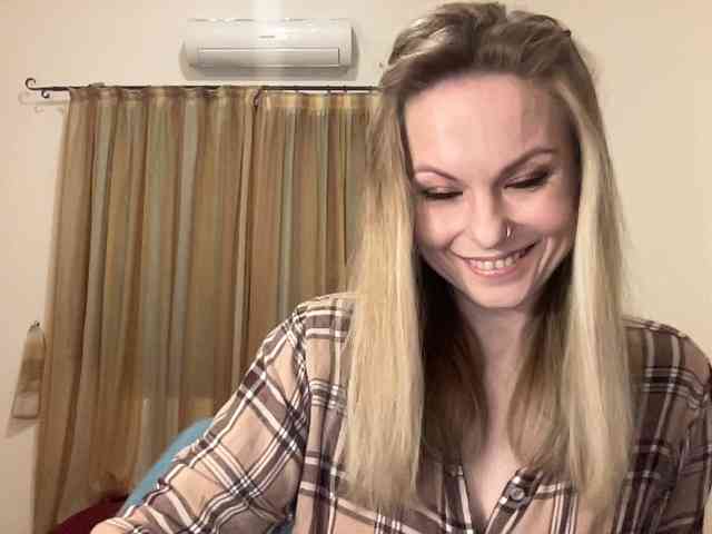 LilithNewdawn webcam