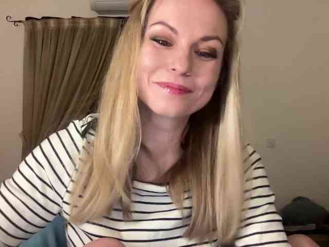 LilithNewdawn webcam