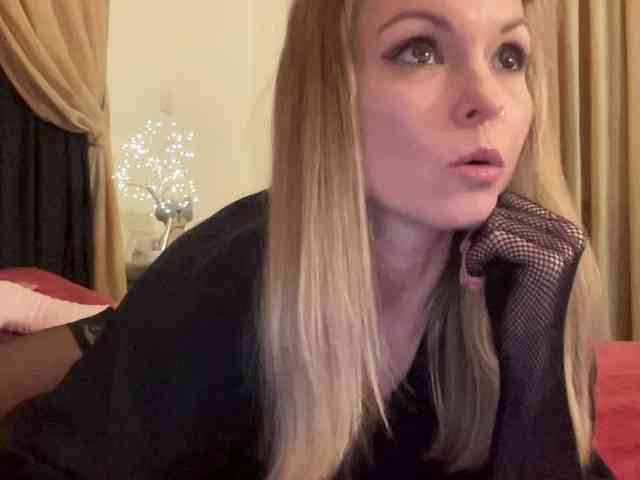 LilithNewdawn webcam